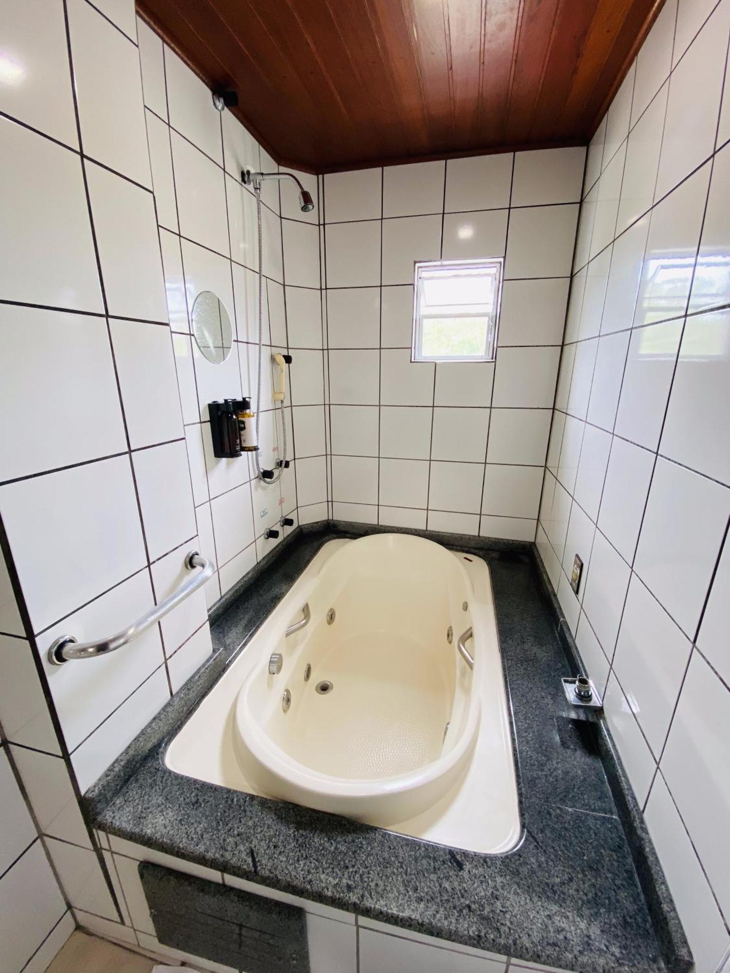 Real Nob Hotel Orleans Zewnętrze zdjęcie
