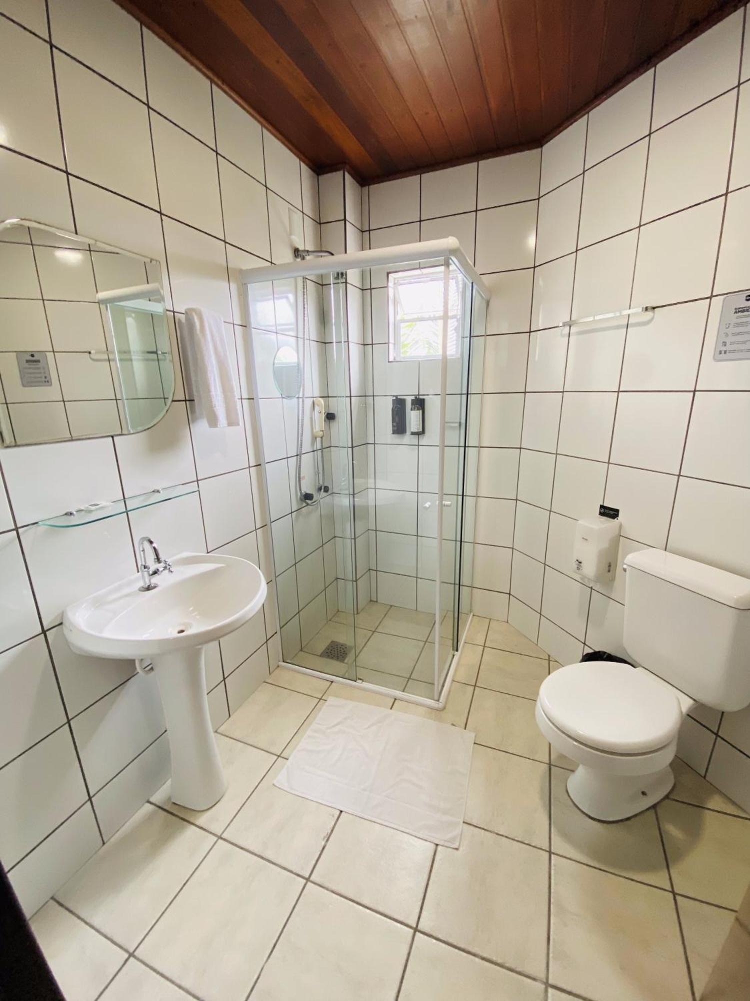 Real Nob Hotel Orleans Zewnętrze zdjęcie