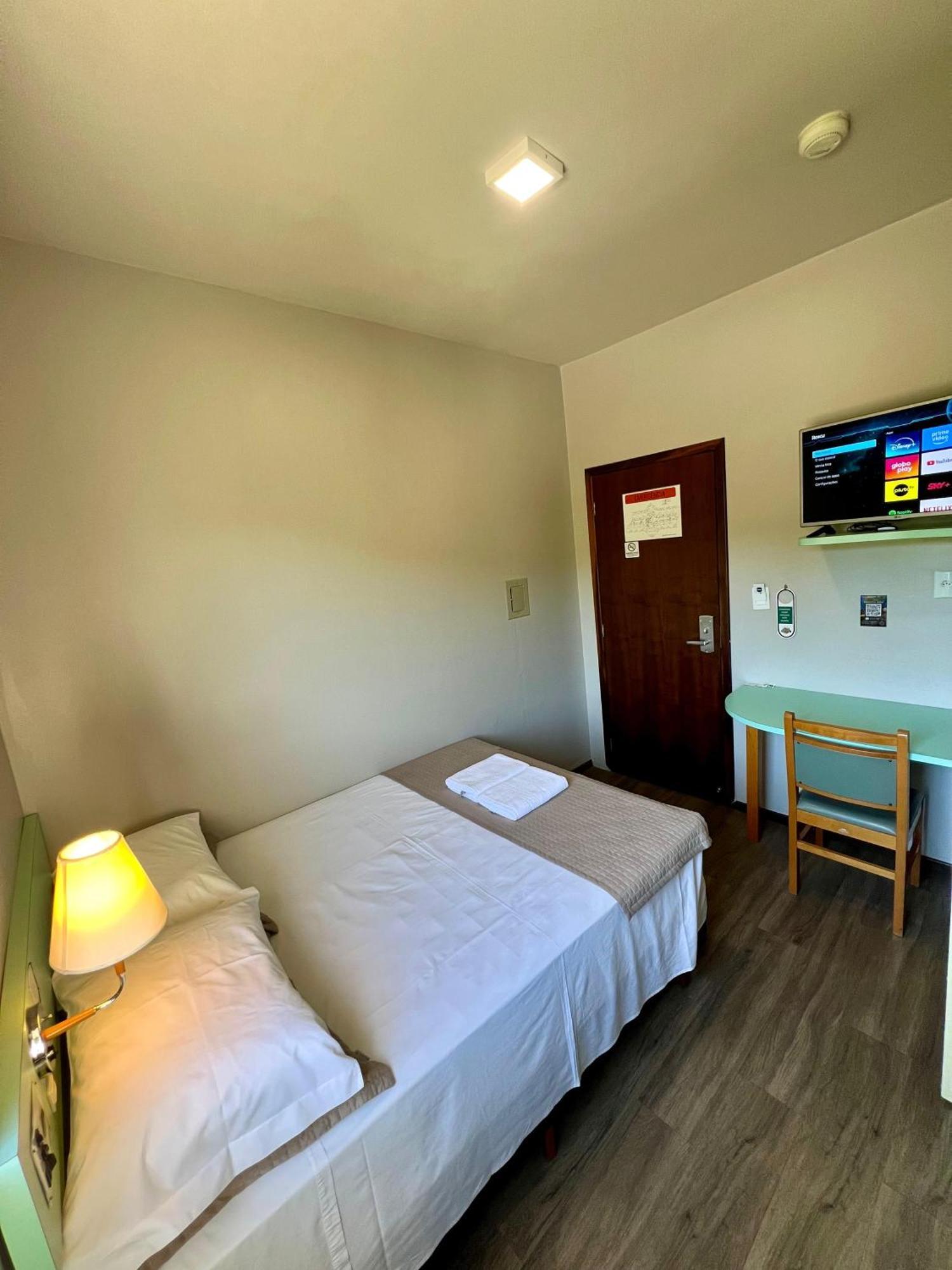 Real Nob Hotel Orleans Zewnętrze zdjęcie