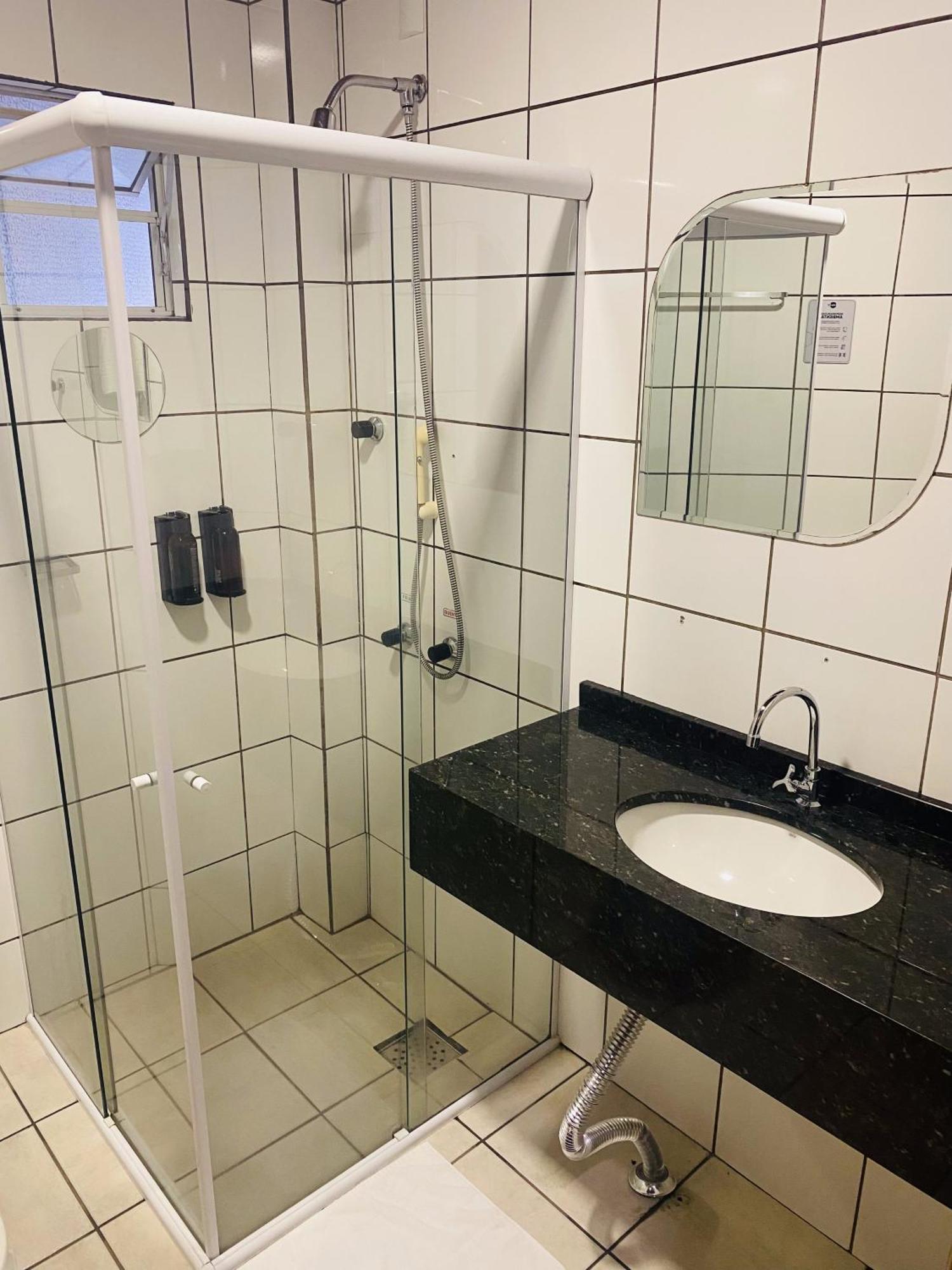 Real Nob Hotel Orleans Zewnętrze zdjęcie