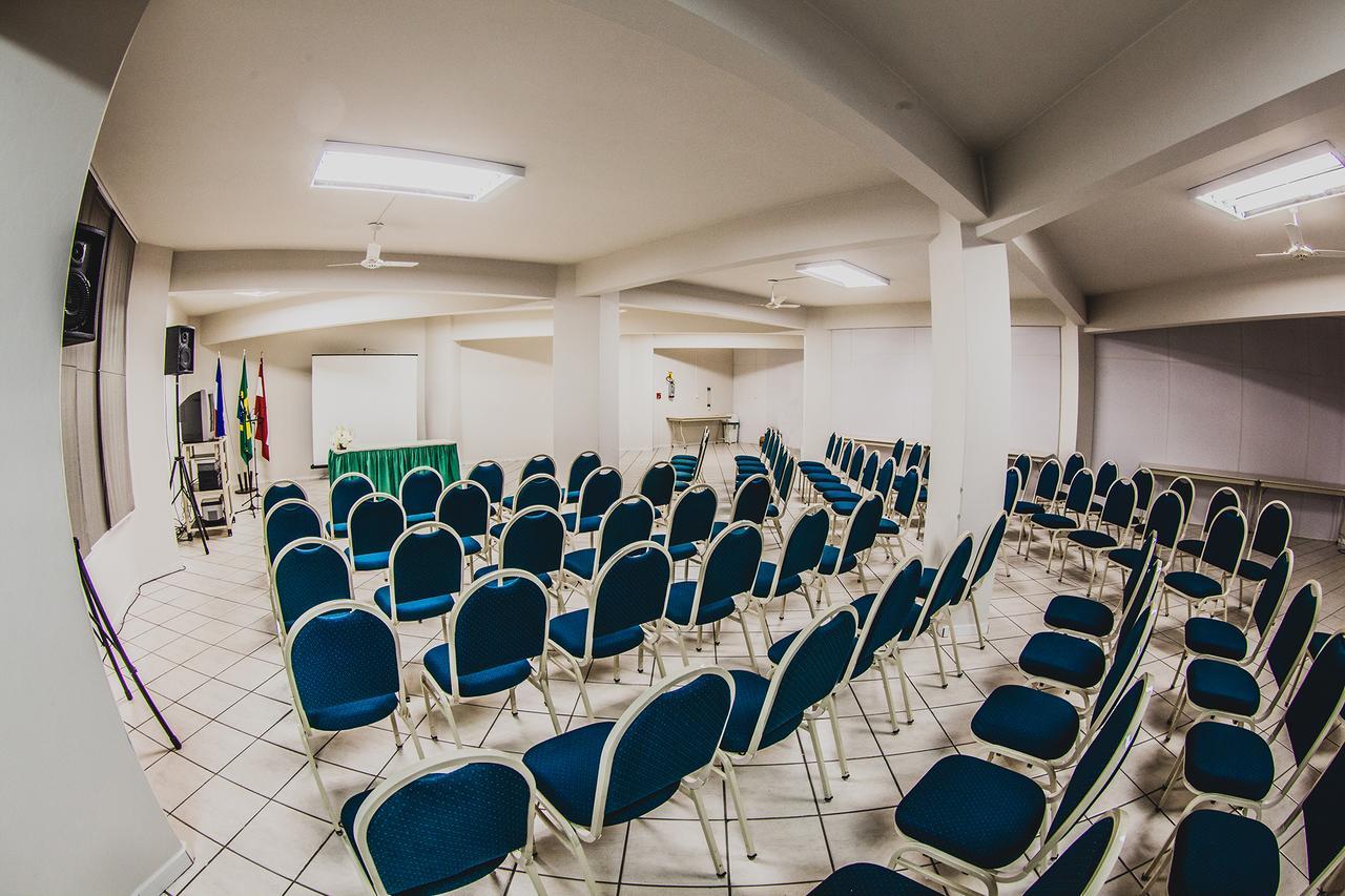 Real Nob Hotel Orleans Zewnętrze zdjęcie